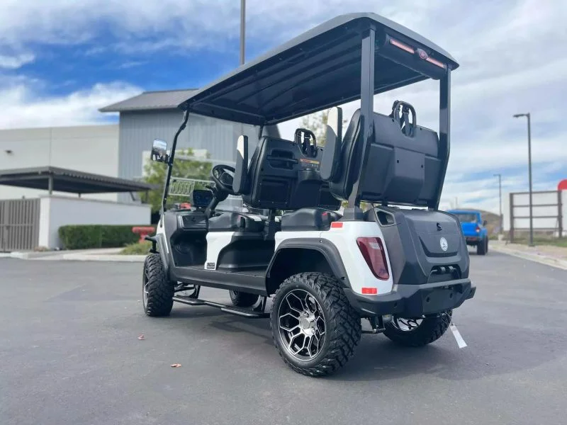2027 Evolution Maverick 4 Plus 4 Plus photo 4