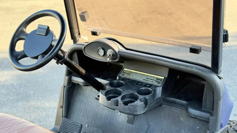 2022 E-Z-GO RXV photo 12