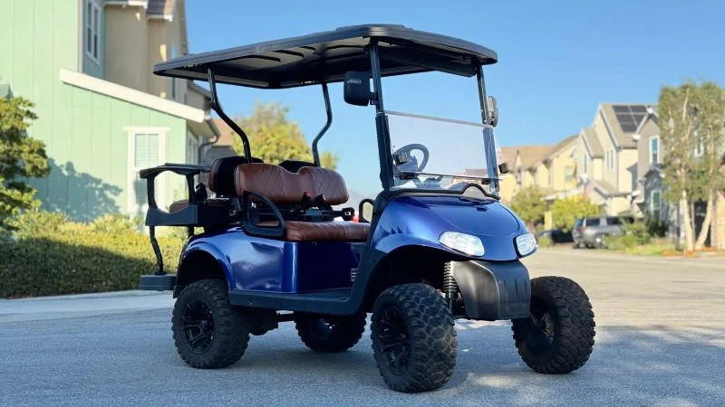 2022 E-Z-GO RXV photo 2