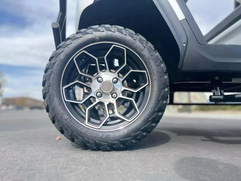 2027 Evolution Maverick 4 Plus 4 Plus photo 15