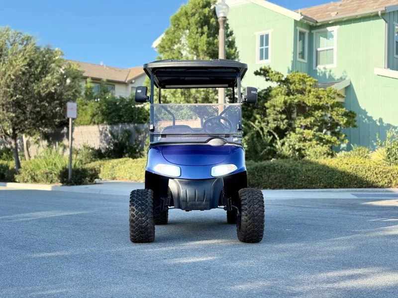 2022 E-Z-GO RXV photo 5