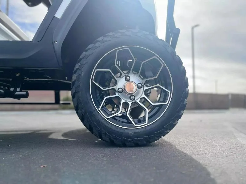 2027 Evolution Maverick 4 Plus 4 Plus photo 18