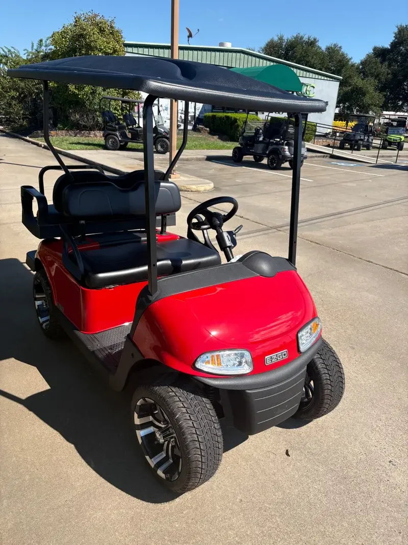 2021 E-Z-GO RXV ELiTE Lithium photo 4