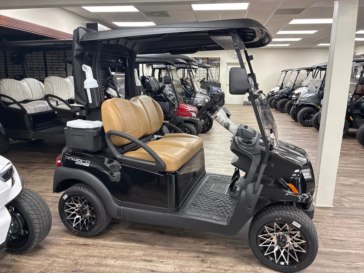 2027 Club Car Onward HP Li-Ion photo 2