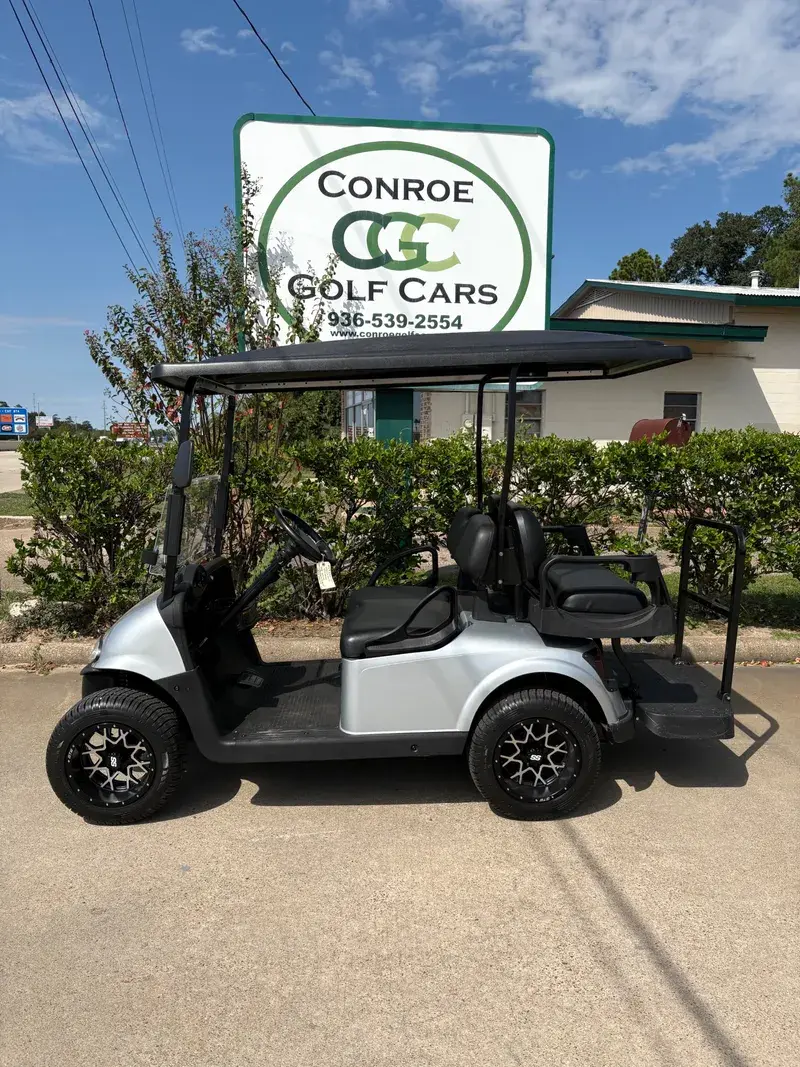 2023 E-Z-GO RXV ELiTE Lithium photo 2