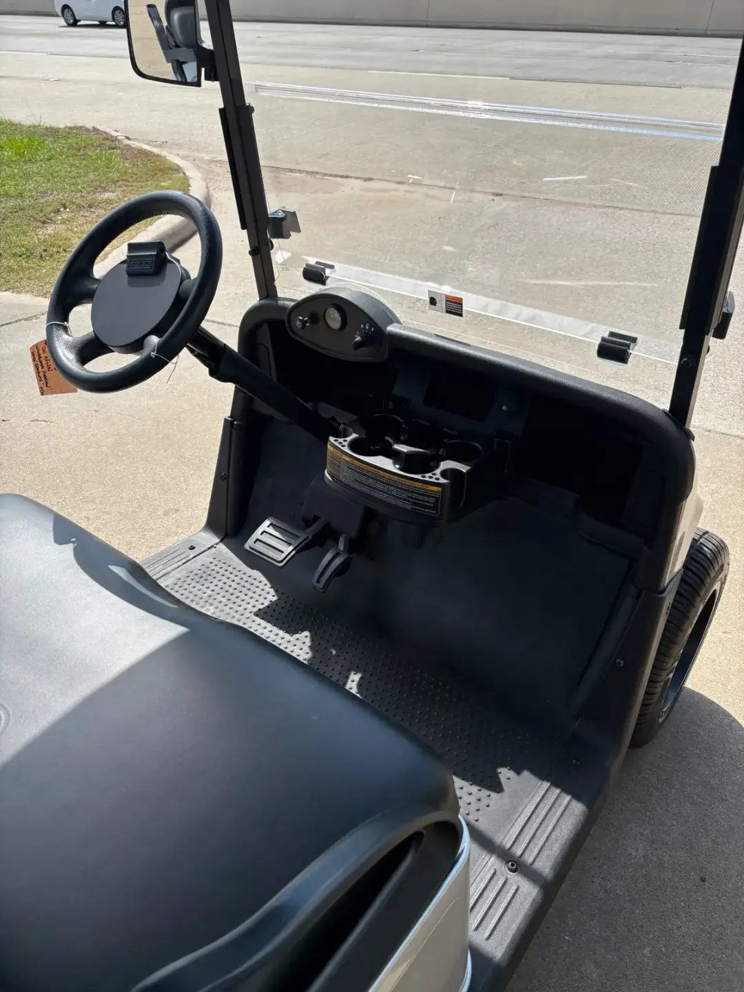 2023 E-Z-GO RXV ELiTE Lithium photo 6