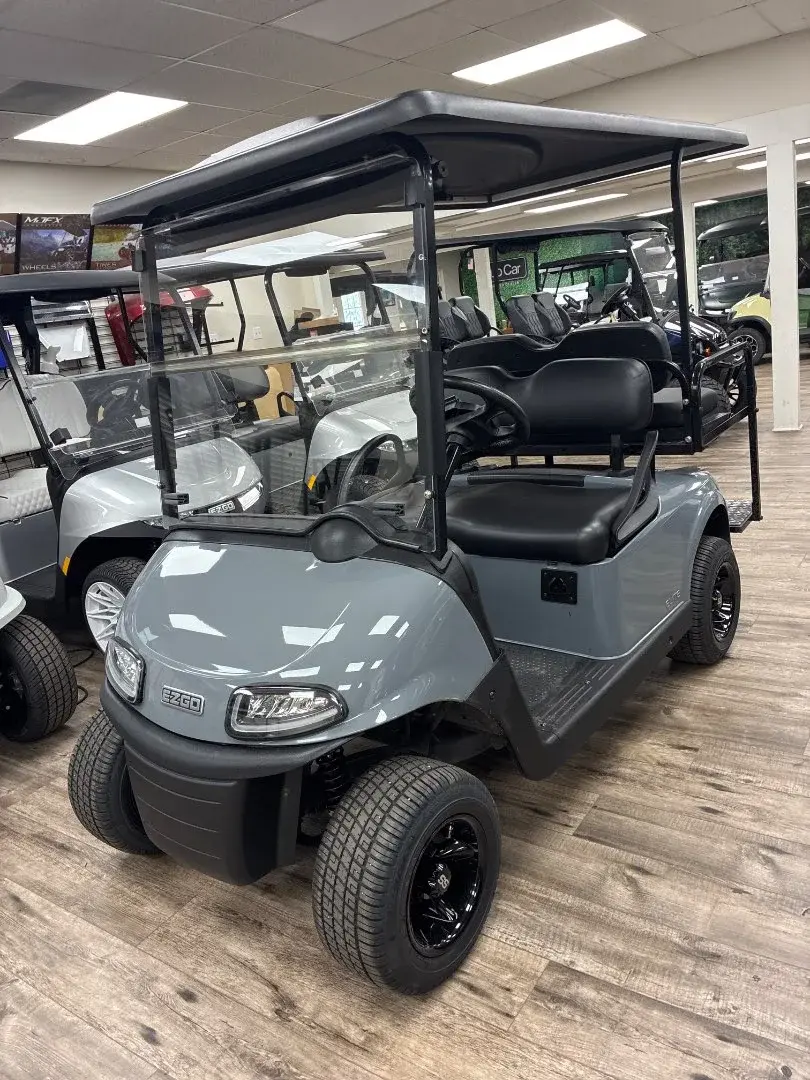 2023 E-Z-GO RXV ELiTE Lithium photo 1