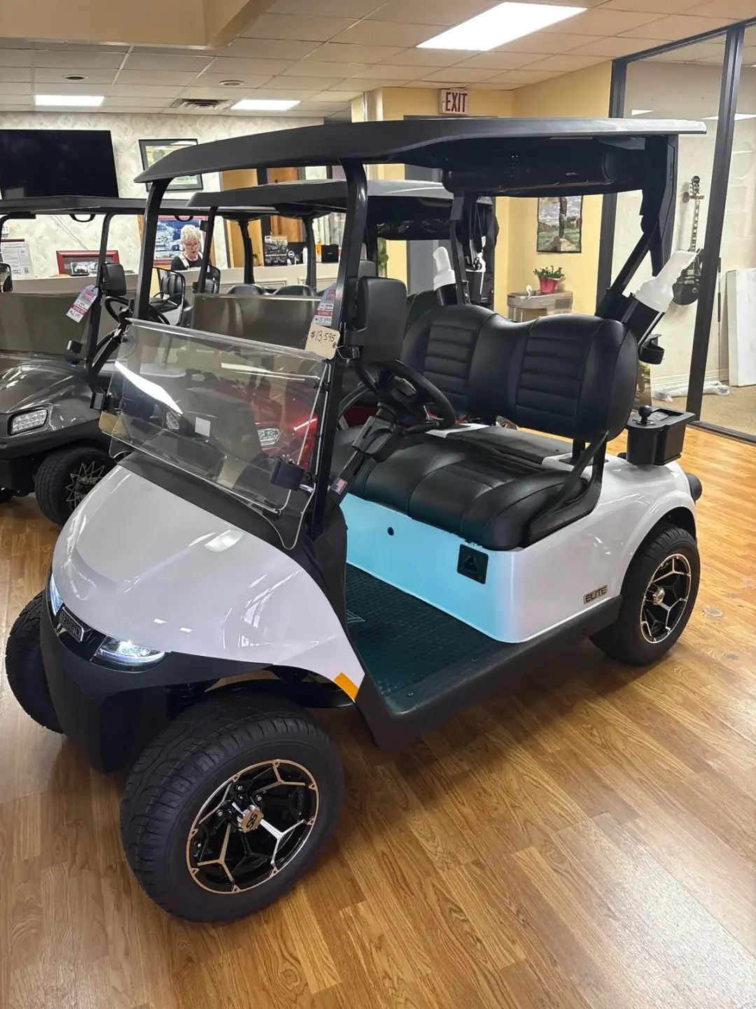 2026 E-Z-GO RXV ELiTE Lithium photo 1