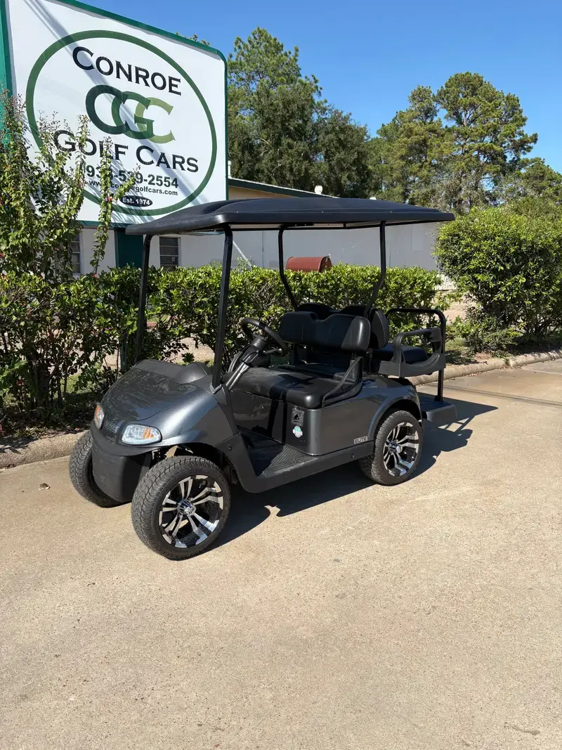2021 E-Z-GO RXV ELiTE Lithium photo 1