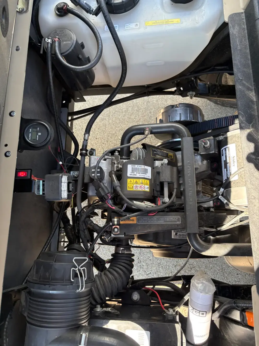 2026 E-Z-GO Express 4 photo 6