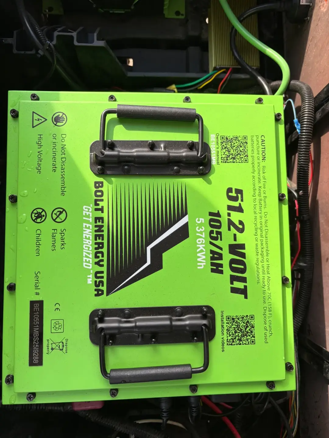 2016 E-Z-GO RXV photo 4