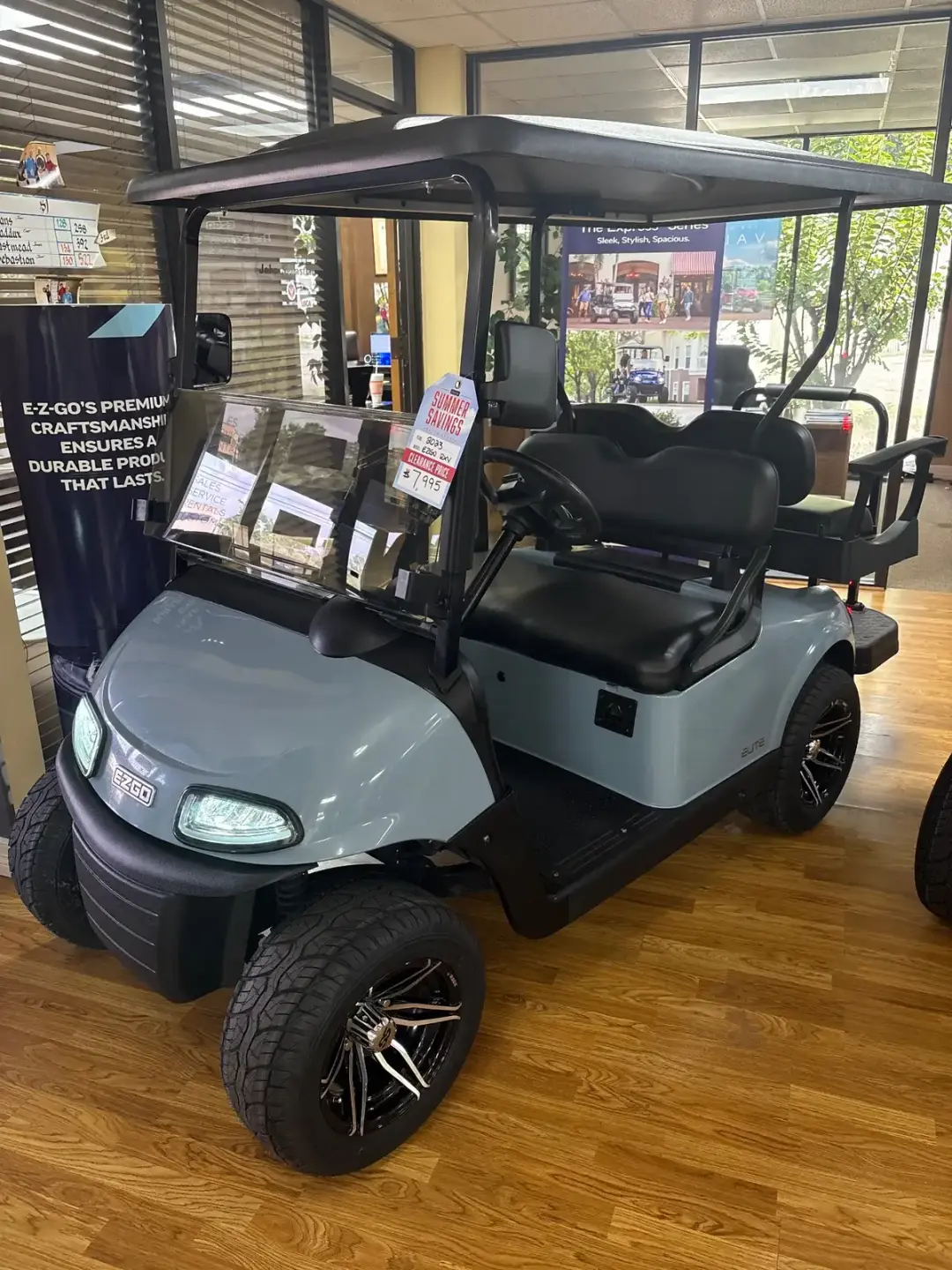 2023 E-Z-GO RXV ELiTE Lithium photo 1