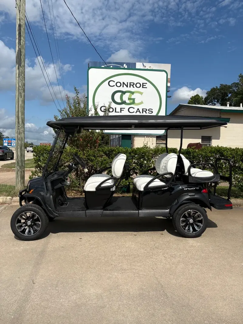2027 Club Car Onward 6 Passenger photo 2