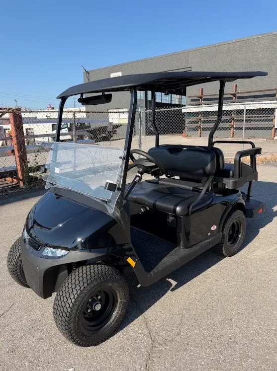 2027 E-Z-GO Valor EFI photo 1