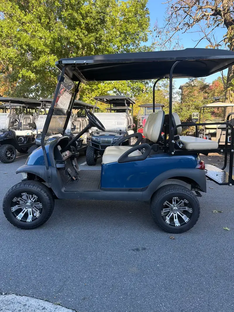2010 Club Car Precedent photo 2