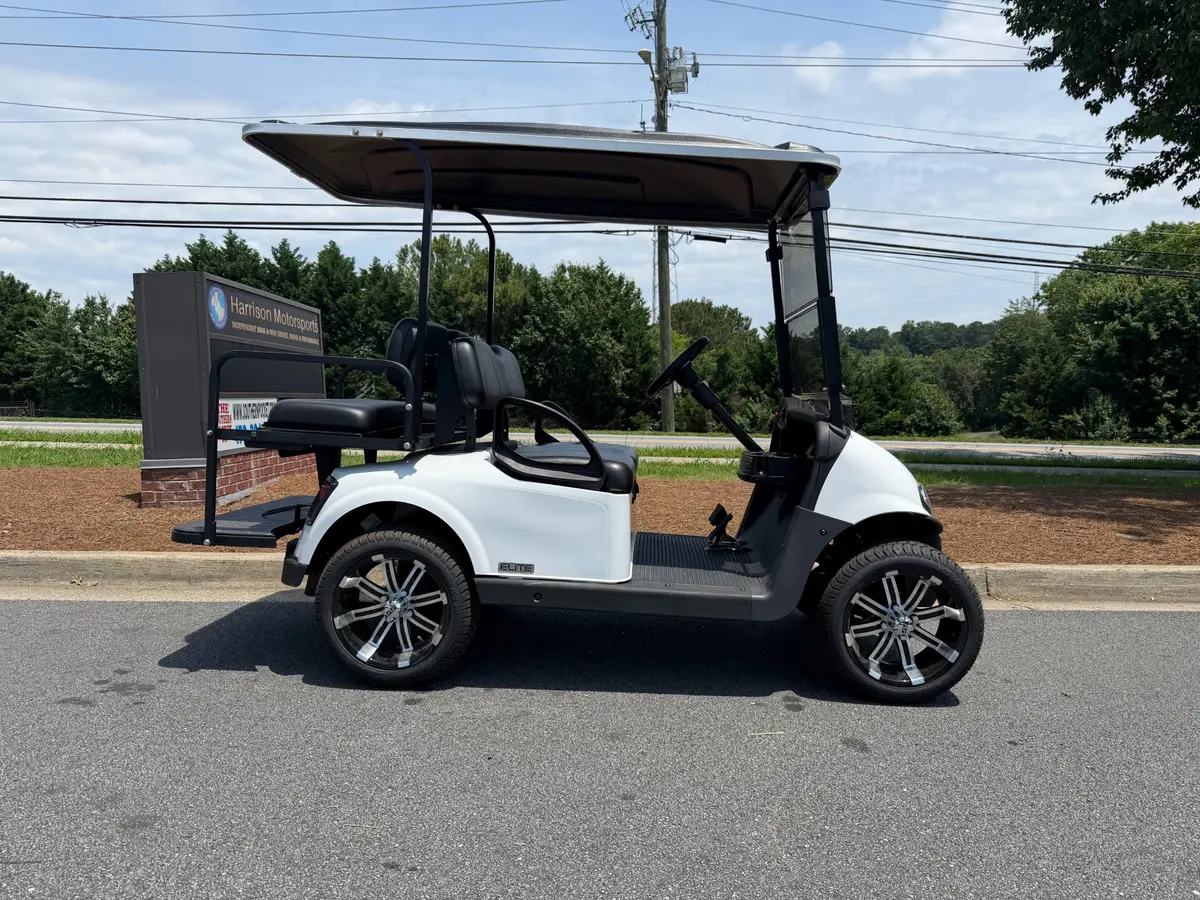 2021 E-Z-GO RXV ELiTE Lithium photo 2