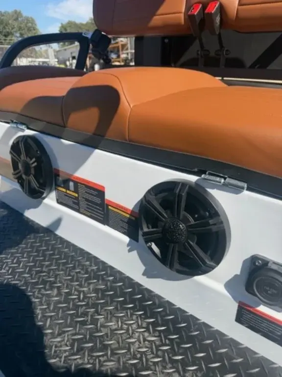 2027 Solana EV G Utility photo 6