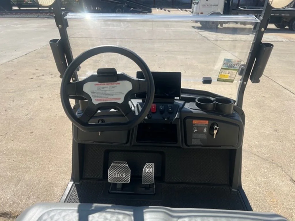 2026 Advanced EV E30 photo 4