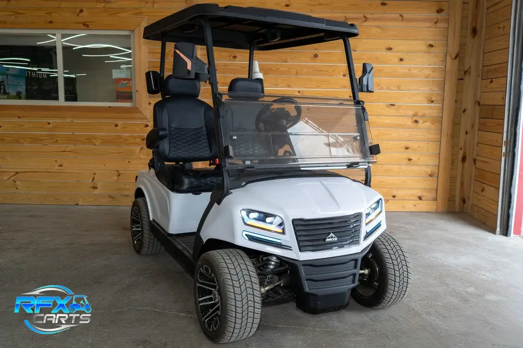 2025 Sierra LSV AX5 photo 2