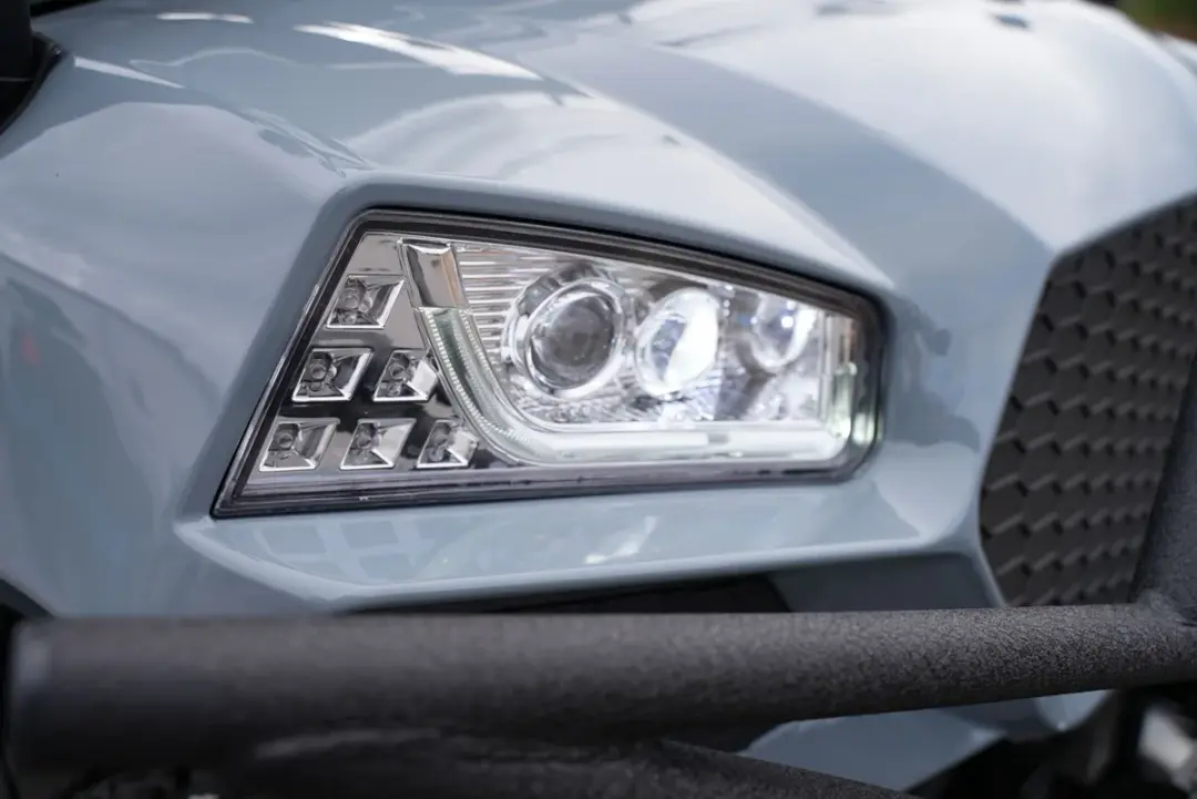 2025 Edge-EV Lux F4 photo 11