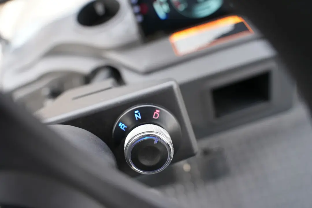 2025 Edge-EV Lux F4 photo 15