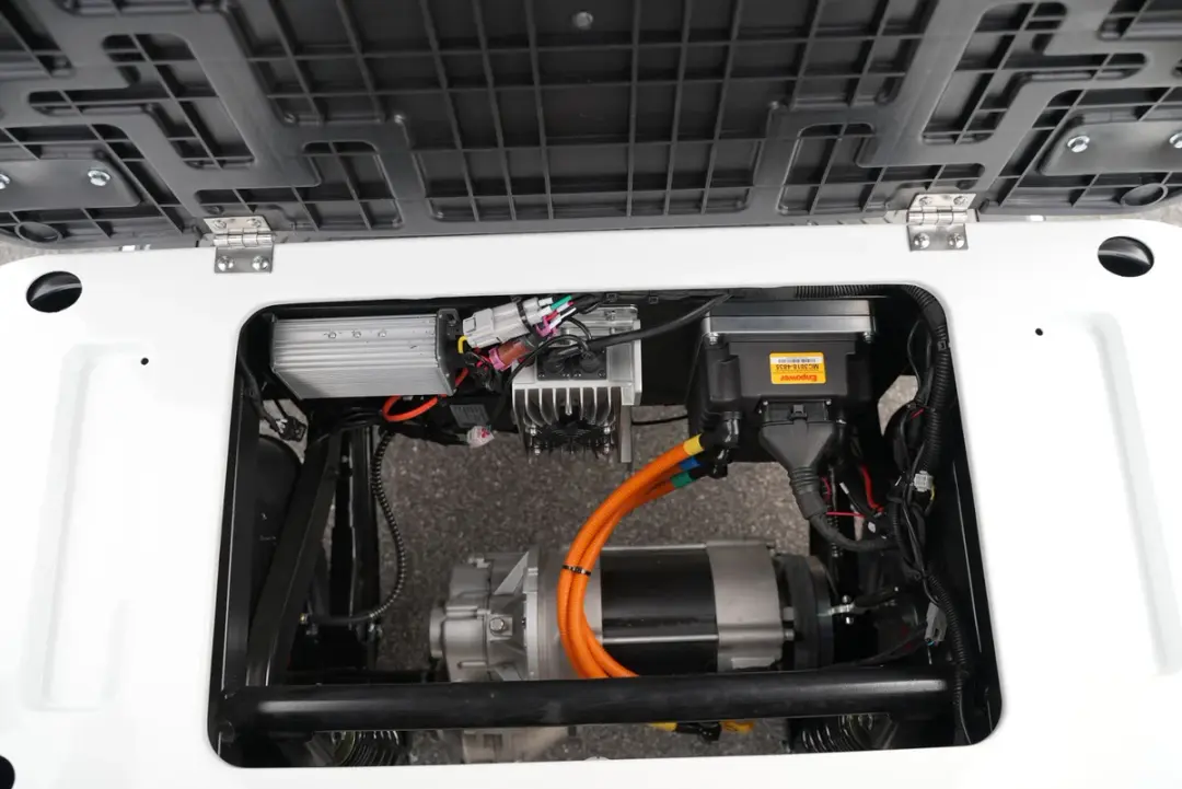 2025 Edge-EV Cruze F4 photo 27