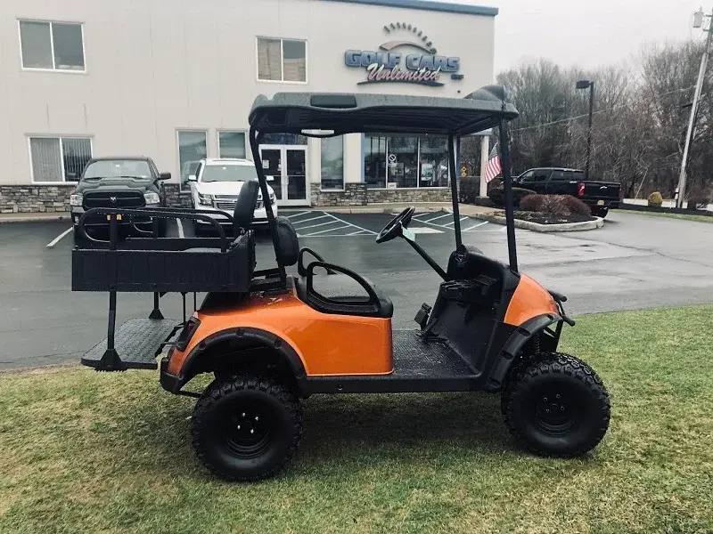 2018 E-Z-GO RXV photo 4