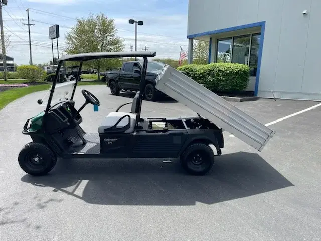 2025 Cushman Hauler Gas/EFI Powered photo 5
