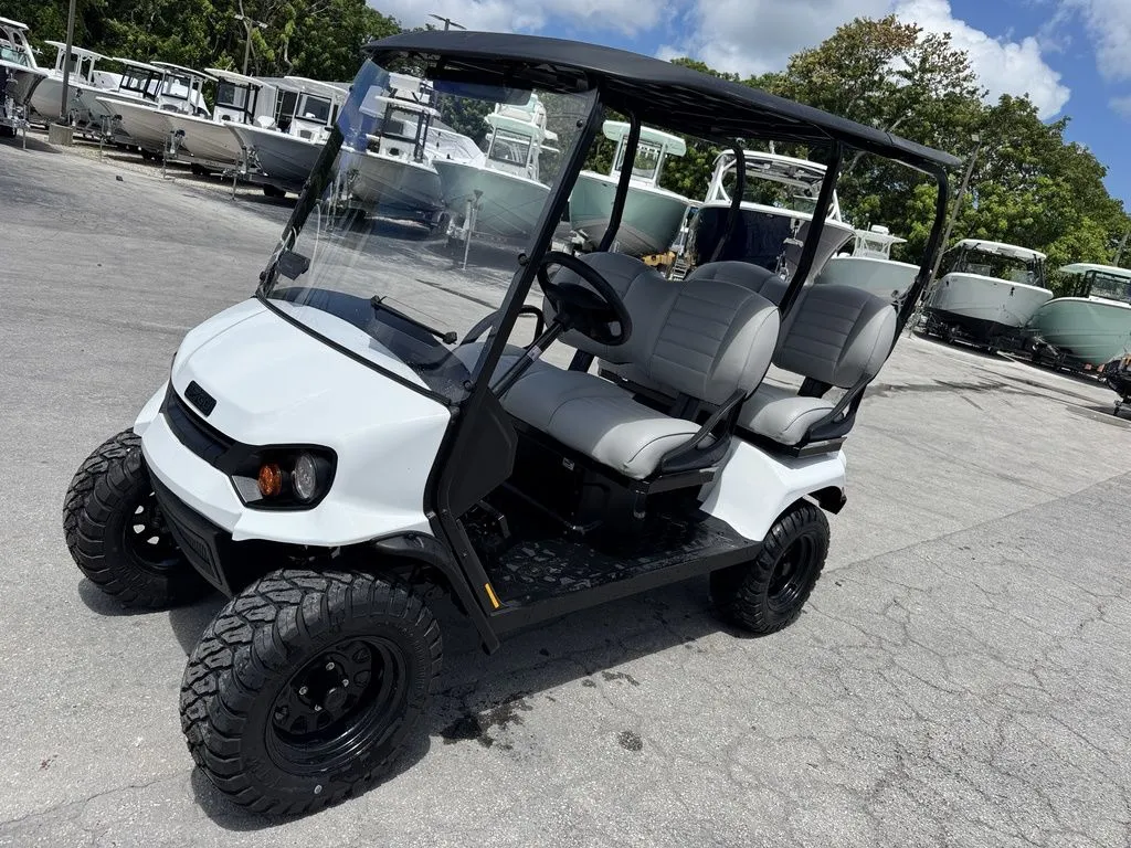 2026 E-Z-GO Liberty ELiTE Lithium photo 5