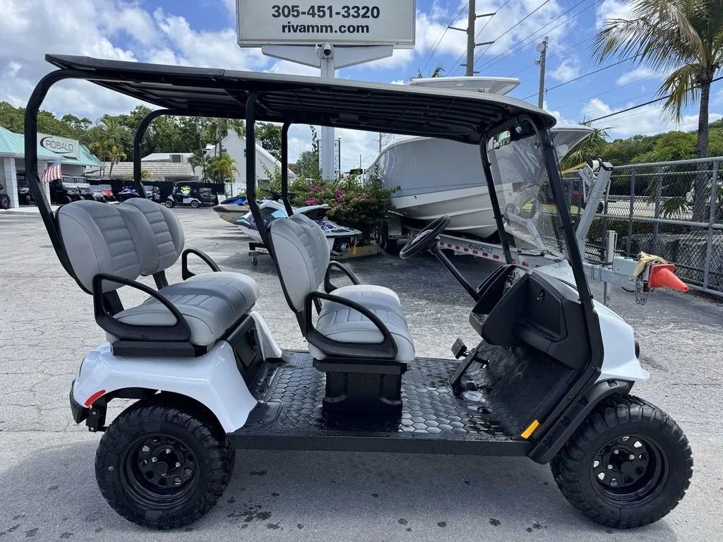 2026 E-Z-GO Liberty ELiTE Lithium photo 2