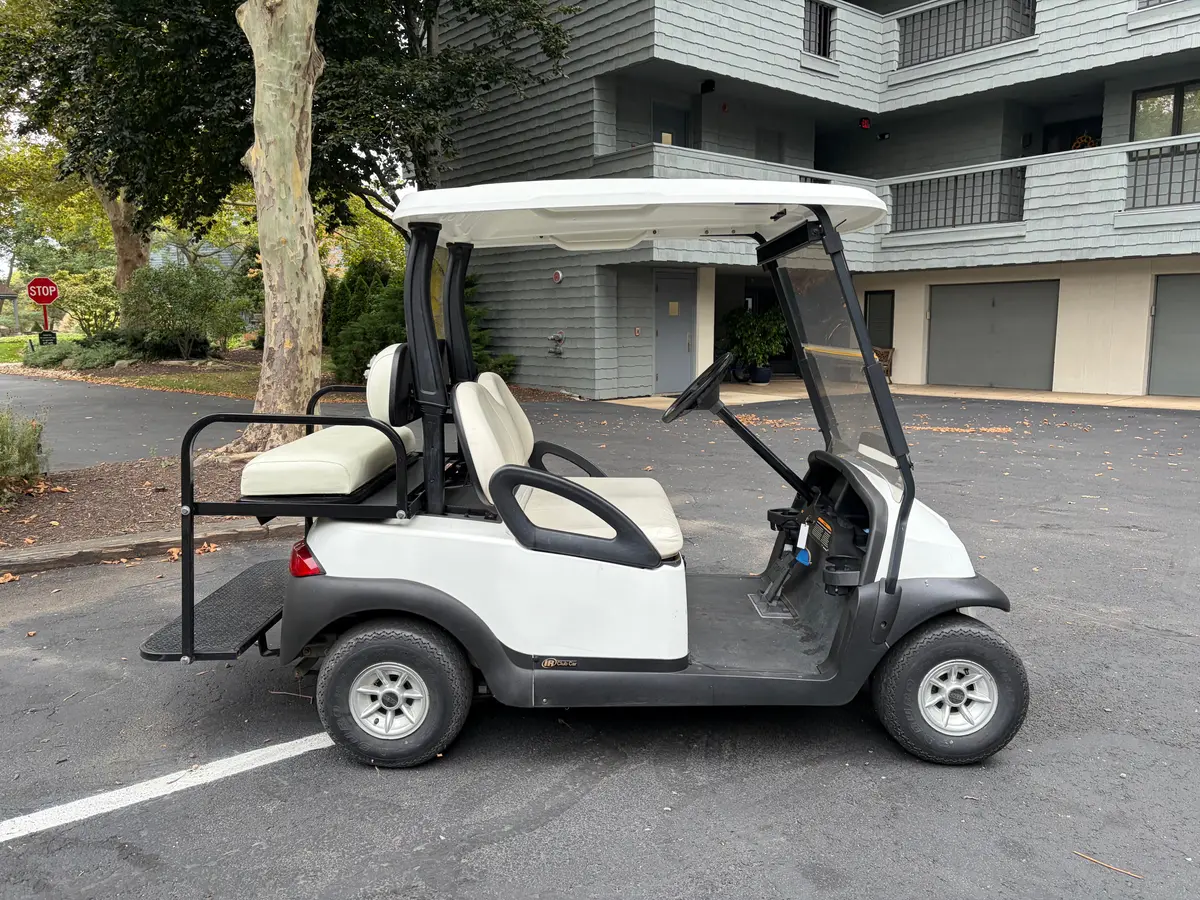 2007 Club Car Precedent Electric photo 3