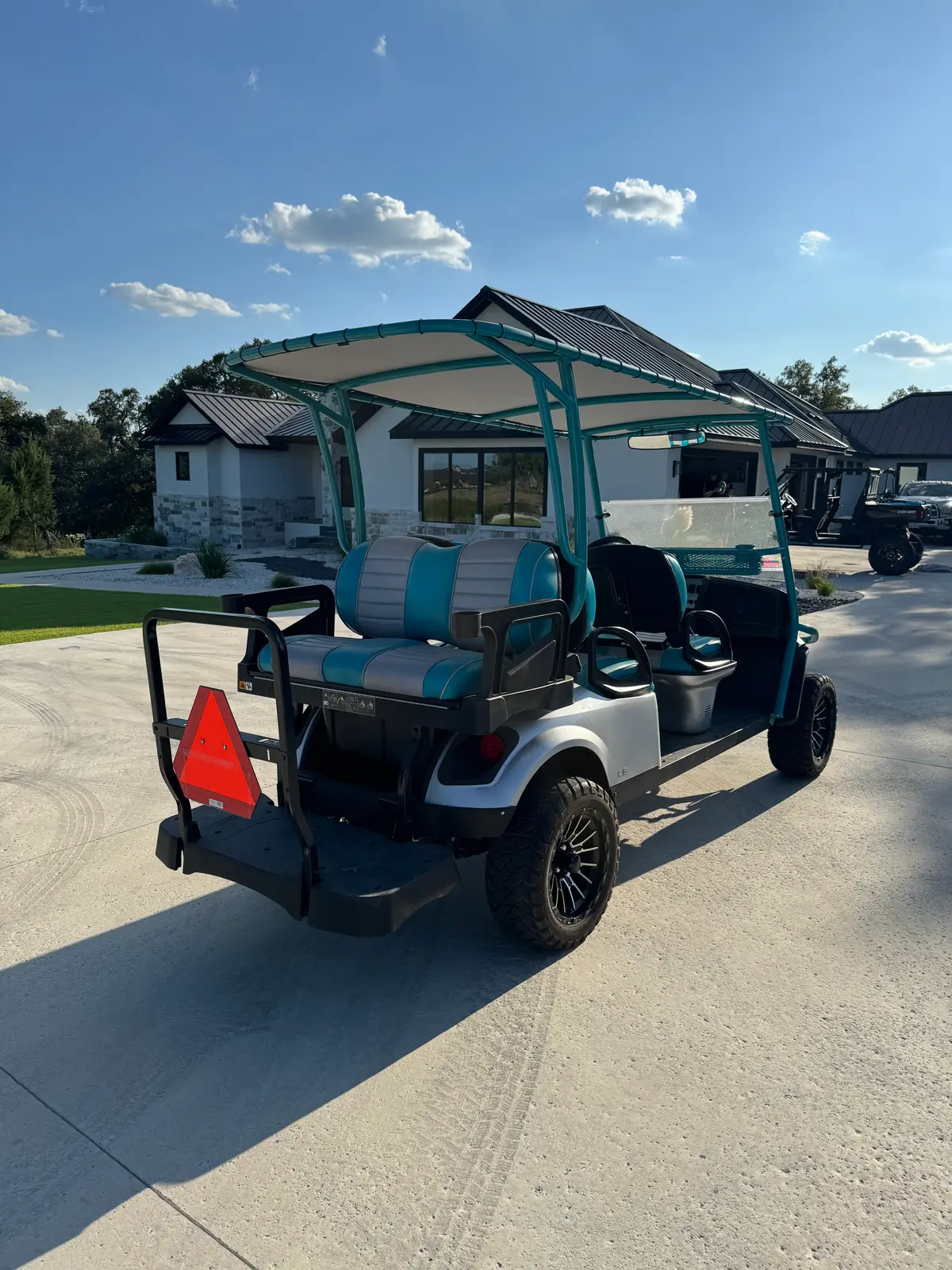 2023 E-Z-GO Express S6 photo 4