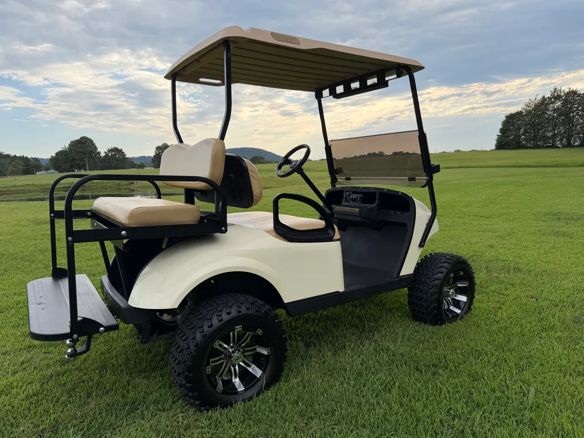 2014 E-Z-GO TXT Gas photo 6
