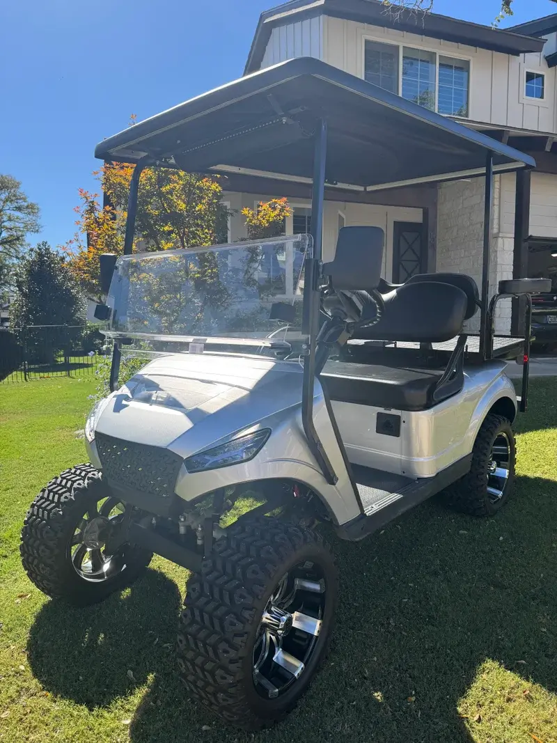 2017 E-Z-GO TXT 48V Electric photo 4