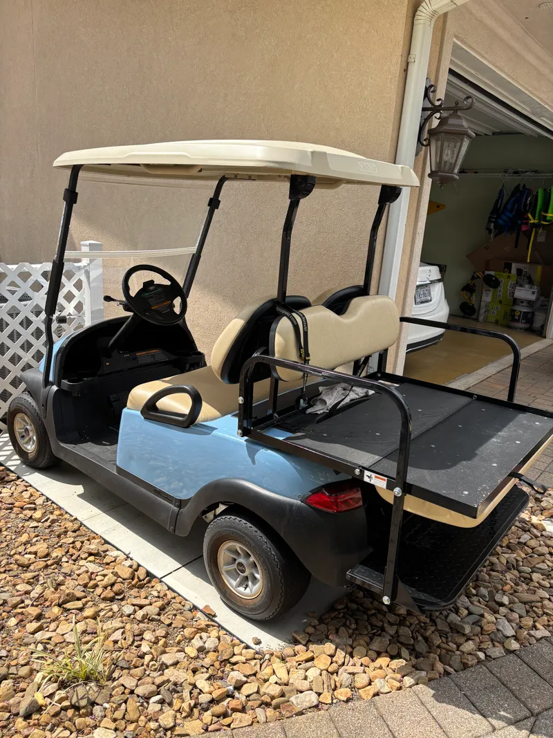 2012 Club Car Precedent Electric photo 3