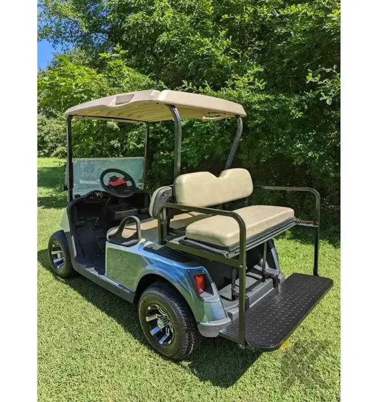 2018 E-Z-GO RXV photo 5