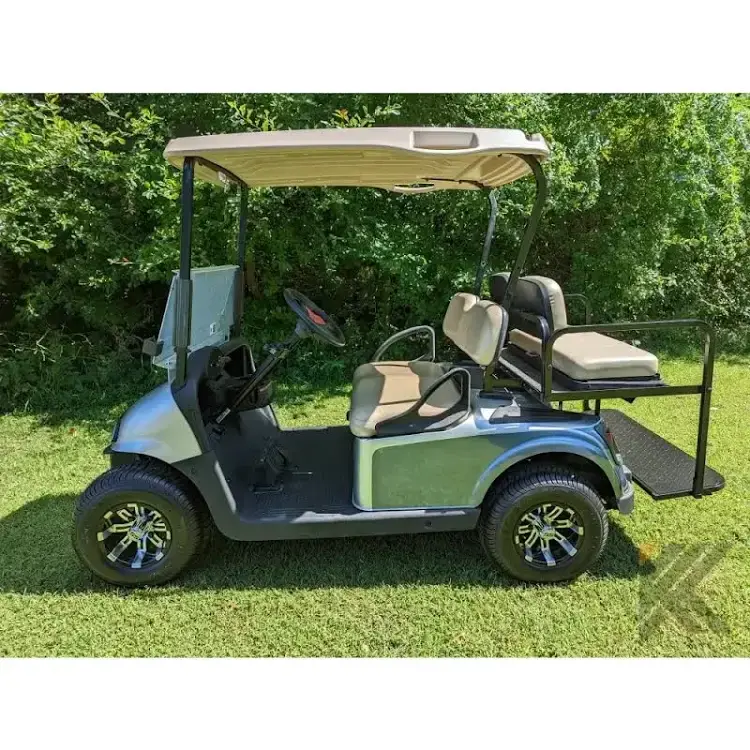 2018 E-Z-GO RXV photo 3