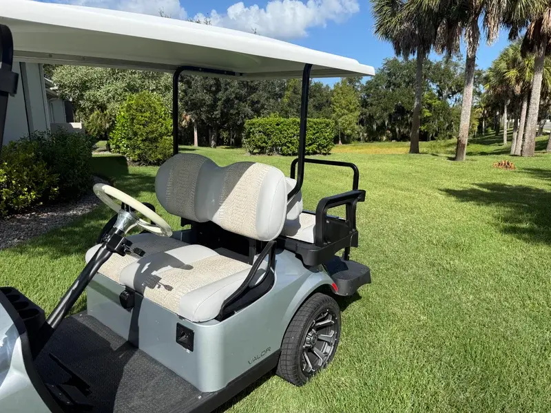 2018 E-Z-GO Valor ELiTE Lithium photo 8