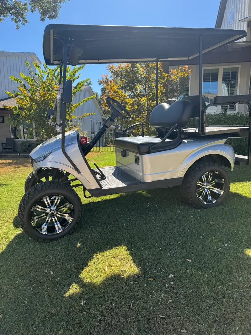 2017 E-Z-GO TXT 48V Electric photo 1