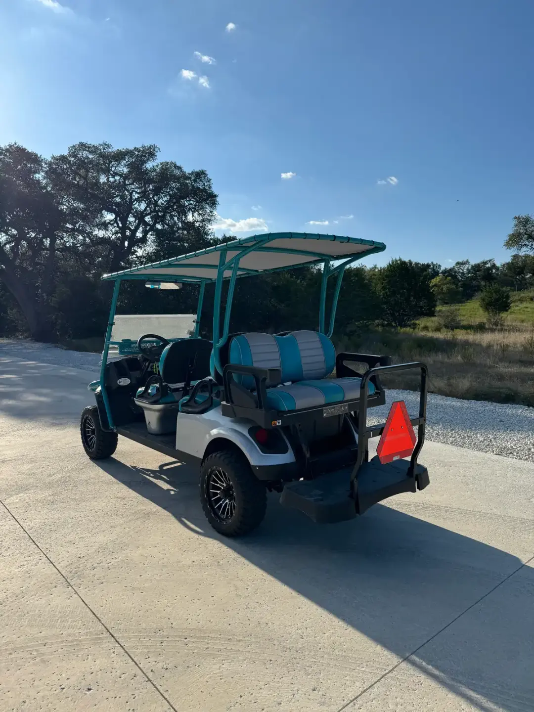 2023 E-Z-GO Express S6 photo 3