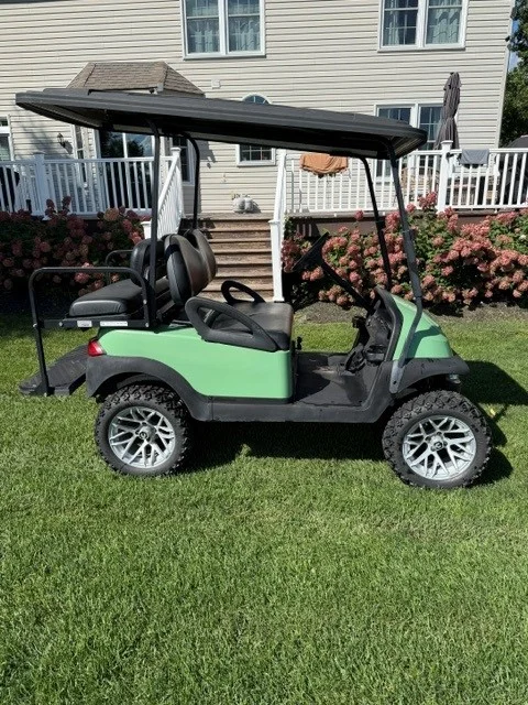 2009 Club Car Precedent Gas photo 3