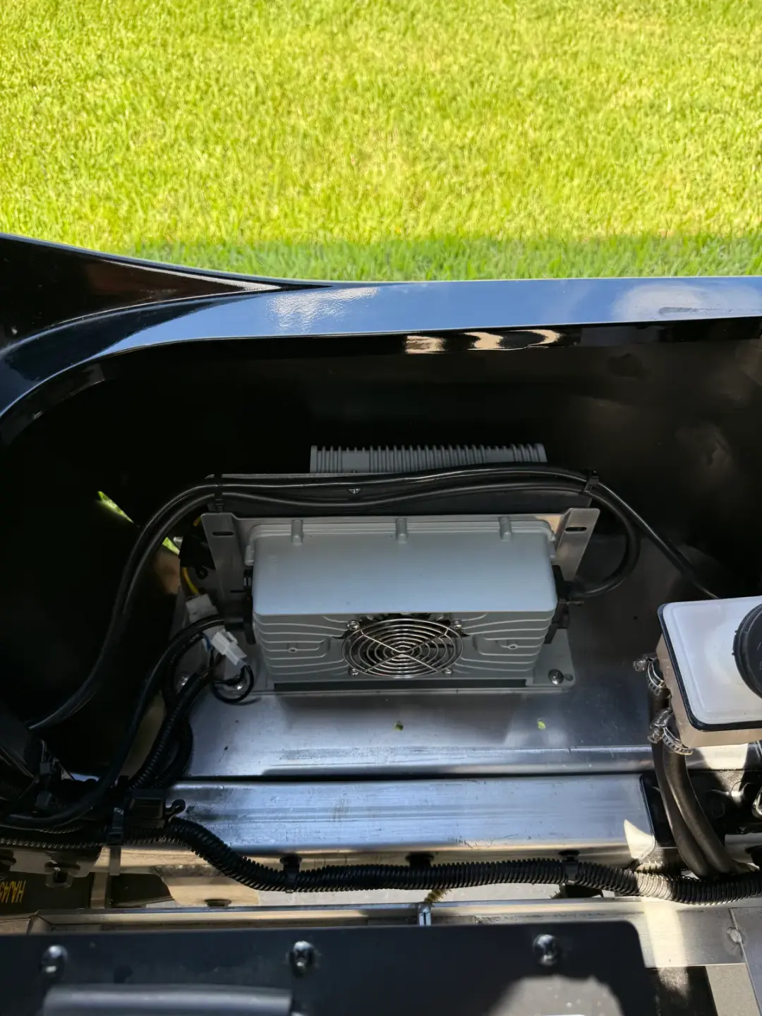 2025 Advanced EV Monster EV 4L photo 12