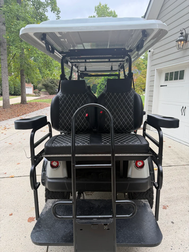 2022 Epic Carts E60L Base photo 6