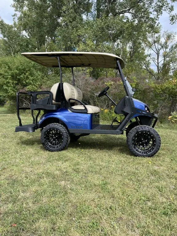 2026 E-Z-GO Express photo 1