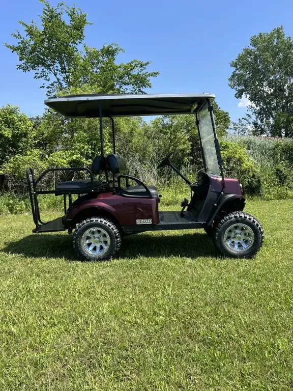 2019 E-Z-GO Express photo 1