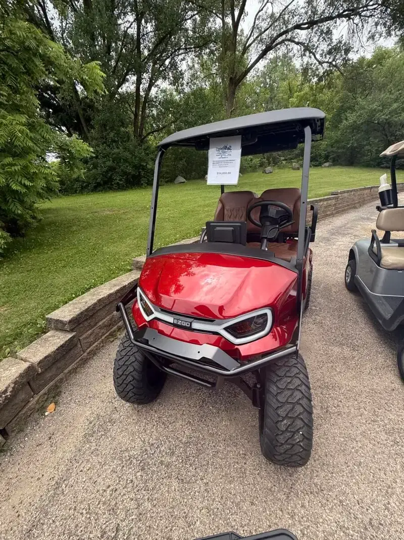 2027 E-Z-GO Express Summit XTL Package photo 1