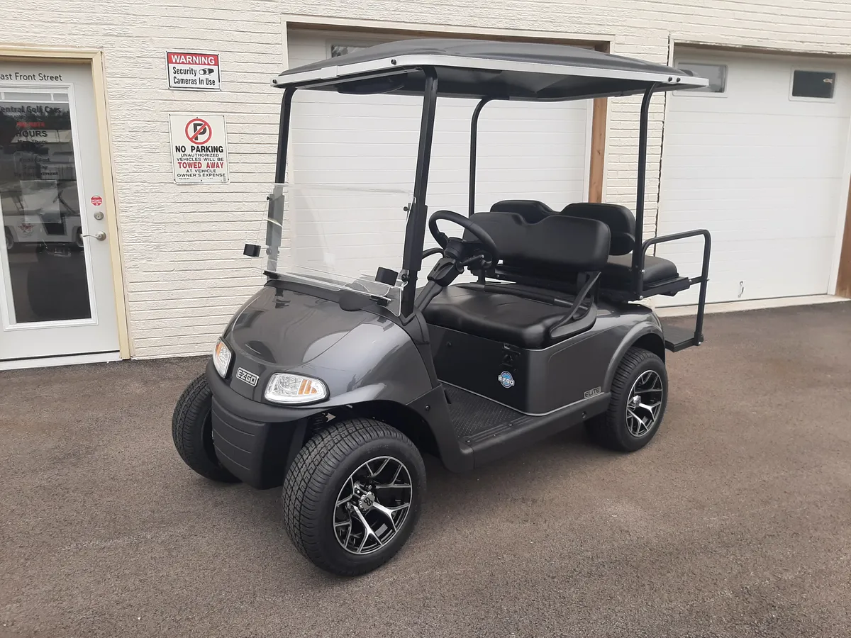 2026 E-Z-GO RXV ELiTE Lithium photo 1