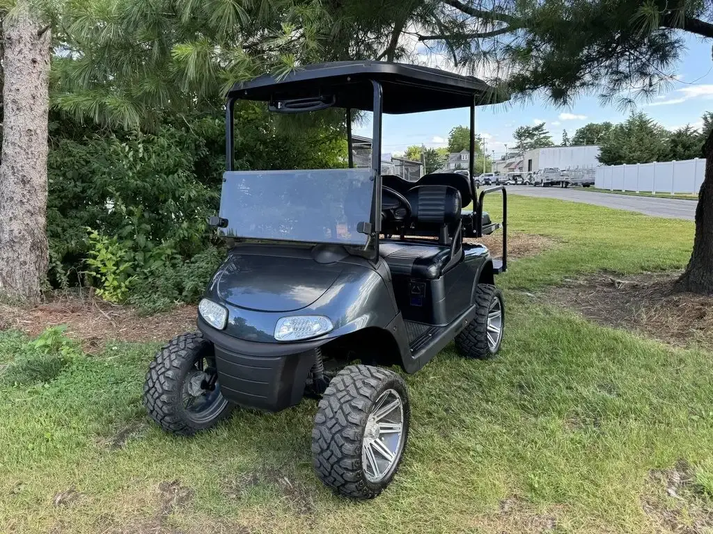 2017 E-Z-GO RXV photo 1
