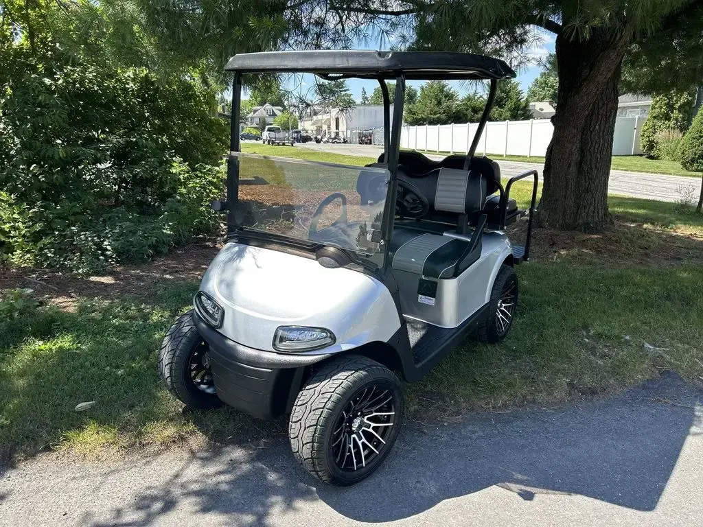 2022 E-Z-GO RXV ELiTE Lithium photo 1