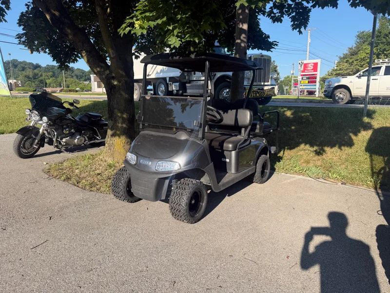 2022 E-Z-GO RXV EX1 photo 1